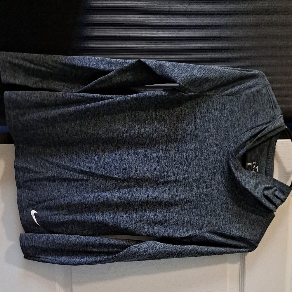 Nike Women's Charcoal Dri Fit Hooded Long Sleeve Tee